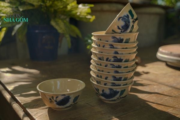  Chén cơm vẽ tay họa tiết bông xanh, chén bát Lái Thiêu, C5xR11 cm-SP000950 