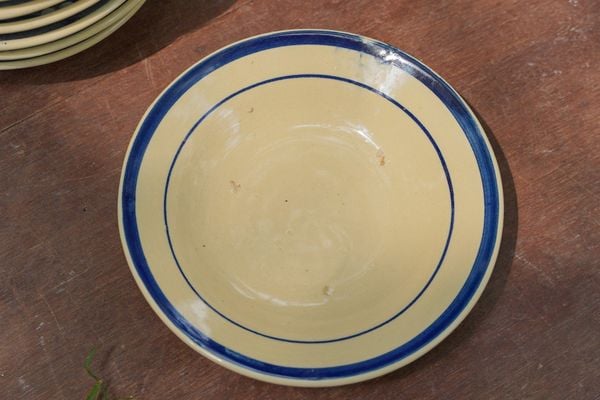  Dĩa lớn viền xanh, vẽ tay thủ công, R21xC3-SP002951 