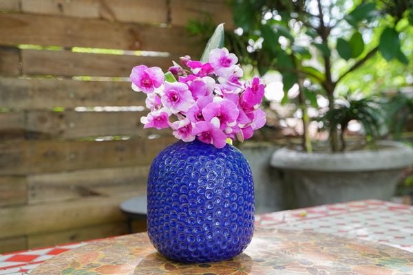  Bình tổ ong xanh dương đậm H20cm (Cái) - 04043ng032 