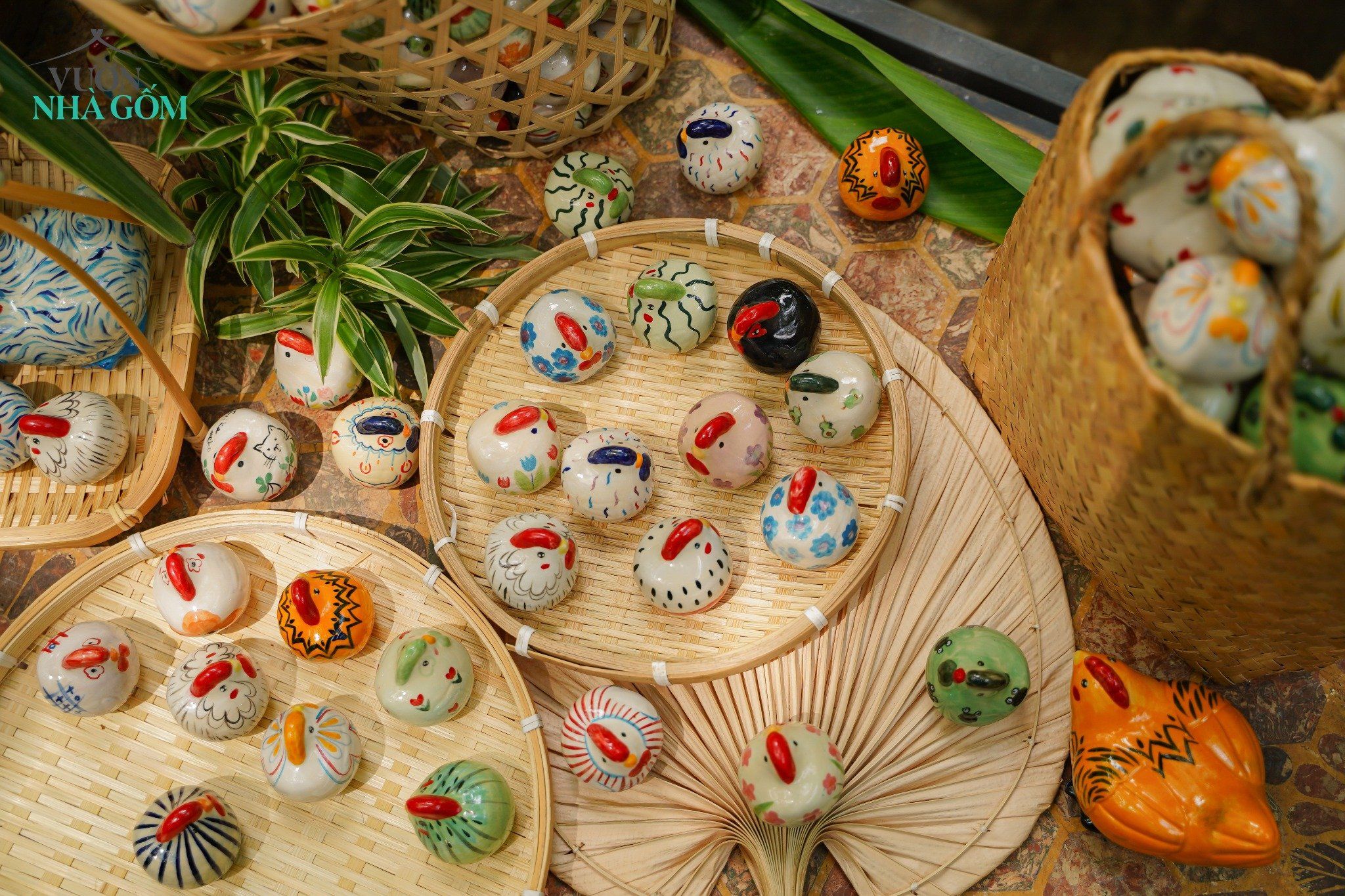 Gia đình Gà gốm ngộ nghĩnh, gốm quà tặng cao cấp, gốm thủ công độc quyền Vuonnhagom.studio