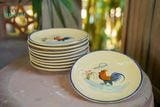  Dĩa dẹt vẽ gà, có viền, hoa nâu - Gốm Lái Thiêu Nam Bộ, R20 x C2 cm- SP002120 