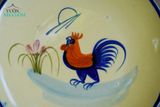  Dĩa dẹt vẽ gà, có viền, hoa nâu - Gốm Lái Thiêu Nam Bộ, R20 x C2 cm- SP002120 