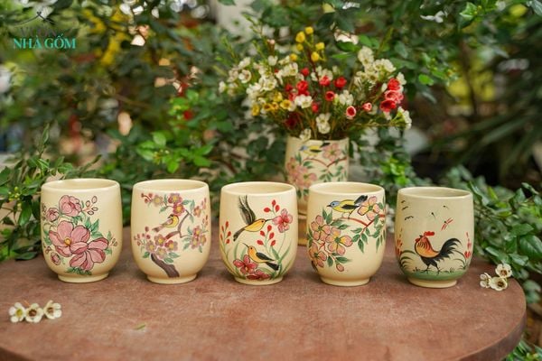  Ly vẽ thủ công - BST Sắc Hoa Mùa Nhớ, gốm Thủ Biên, gốm Lái Thiêu, R9xC10 cm- SP002807 
