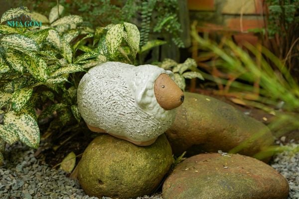  Cừu mặt đen thẳng đầu size nhỏ, gốm trang trí Noel và sân vườn, D25xC15 (cm)- 0401cu2004 