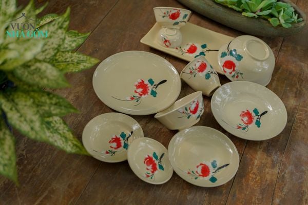  Tô cơm lớn vẽ tay họa tiết bông đỏ, C8 x R17cm- SP000740 