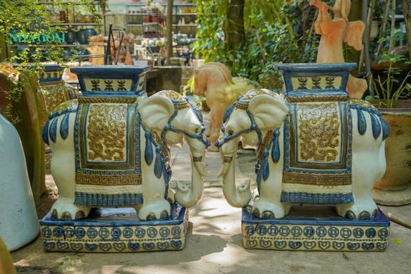  Đôn voi ma mút trắng vòi xuống (D60xR30xC63), Gốm Nam Bộ-  SP002277 