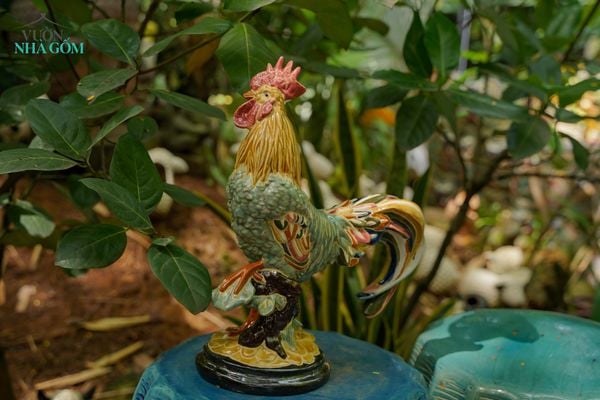  Tượng Gà Trống thủ công mỹ nghệ, màu xanh đồng trổ, gốm Nam Bộ, C38xD30cm- SP002741 