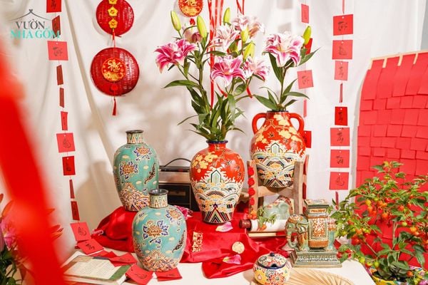  Sắc Xuân Ất Tỵ | Bản Collab Sắc Màu Gốm Thủ Biên Xuân Ất Tỵ Phiên Bản Bình Hoa Tết 
