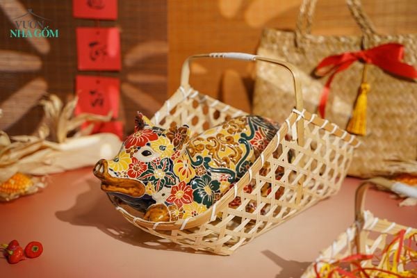 Sắc Xuân Ất Tỵ | BST Heo Gốm Thủ Biên, Món Quà Khai Xuân Đầy Sung Túc 