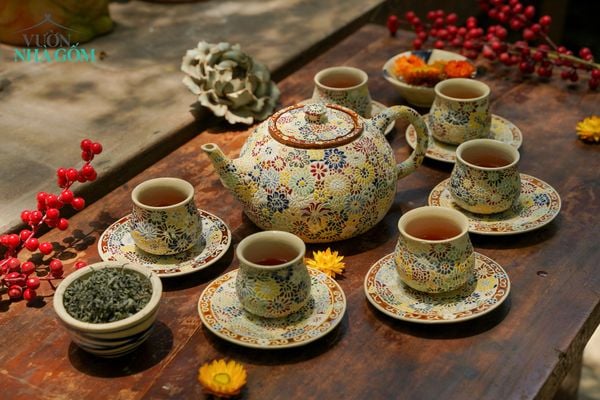  Bộ bình trà khắc họa tiết Bách hoa, thực hiện thủ công, gốm Thủ Biên làm quà tặng-SP001867 