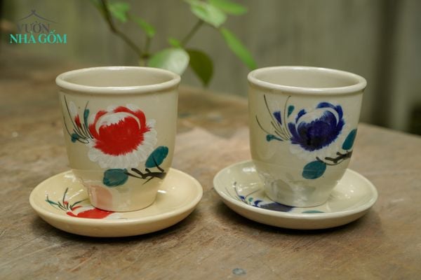  Ly trơn vẽ tay hoạ tiết bông xanh, C10 x R19 cm- SP000980 