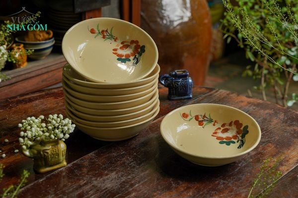  Dĩa hảo vẽ tay họa tiết bông nâu, chén bát Lái Thiêu, R20xC5cm- SP002491 