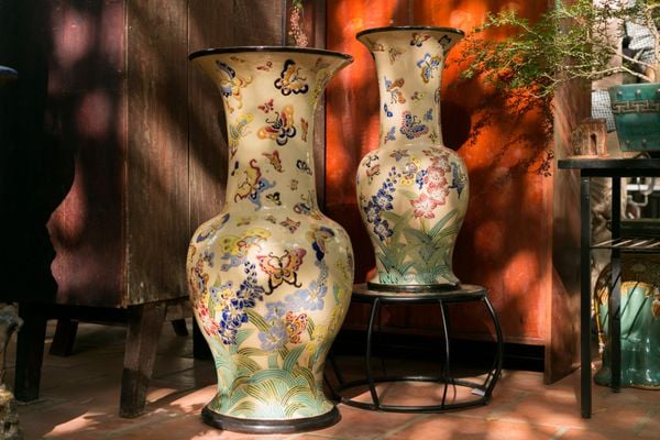  Bình gốm mỹ nghệ Nam bộ, khắc thủ công hoạ tiết Bách Điệp, C80cm- 0104d4l077 