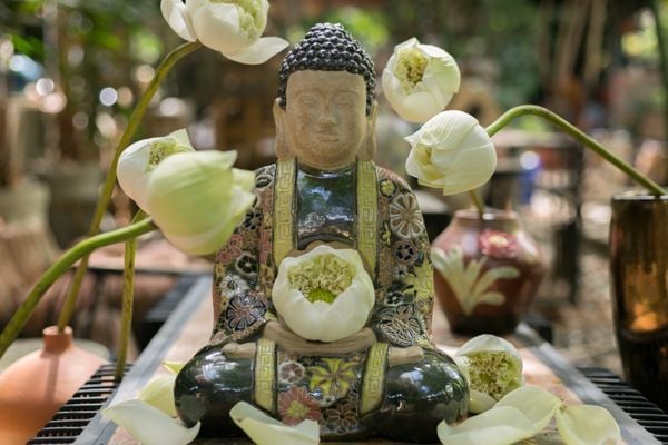  Tượng Phật khắc áo hoa, H36 x R36cm- 1006s2n072 
