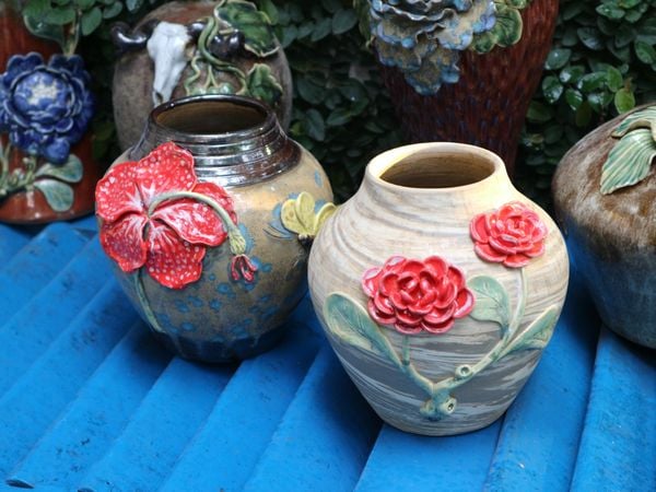  Bình ù vuốt tay, hoa đắp nổi, C15 x R8cm-1008d1y650 
