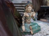  Tượng Quan âm Tara màu đỏ hoàng hôn, C25 x R20cm- 010601m043 