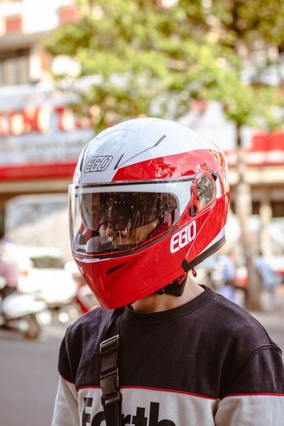 EGO E-9 Gloss 1# Pearl White Red