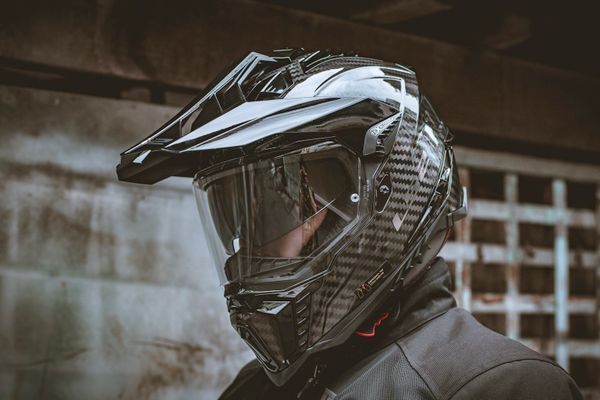 LS2 MX701 Explorer Carbon - Extend Gloss H-V Yellow