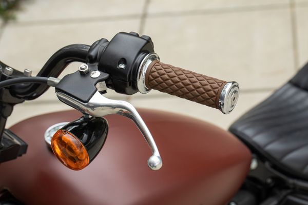 Biltwell grips alumicore - thruster chocolate (1