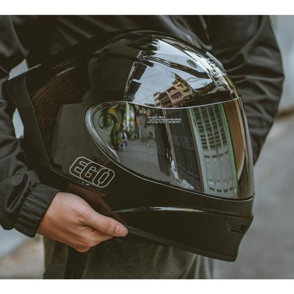 EGO E-8 Plus Solid Gloss Black