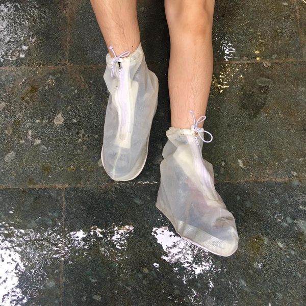 Ủng Đi Mưa Trắng
