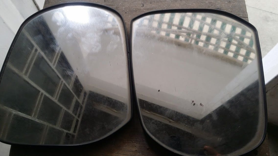 Khắc phục GƯƠNG ô tô bị ố mốc