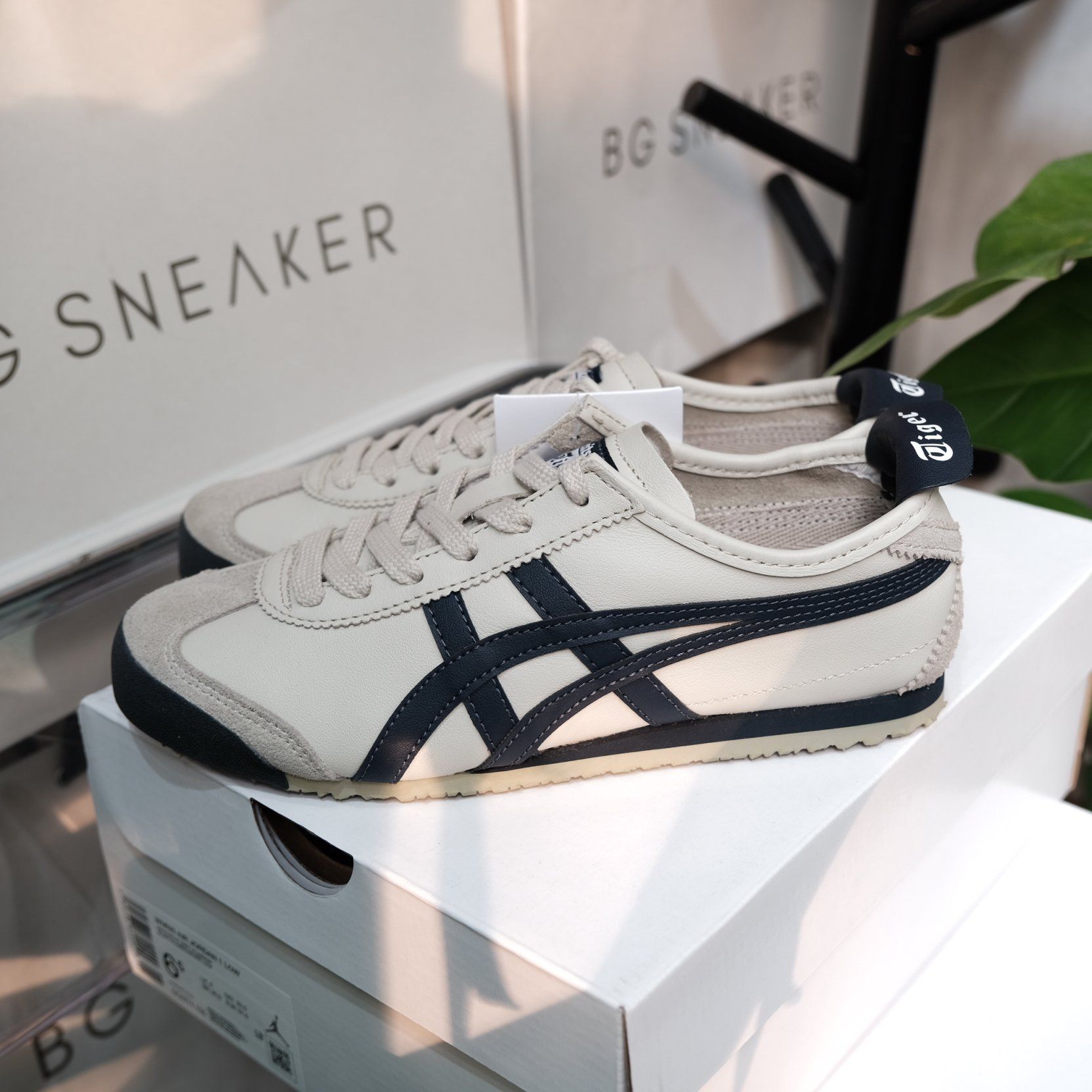  Giày Onitsuka Tiger Mexico 66 ‘Birch Peacoat’ [1183C102-200] 