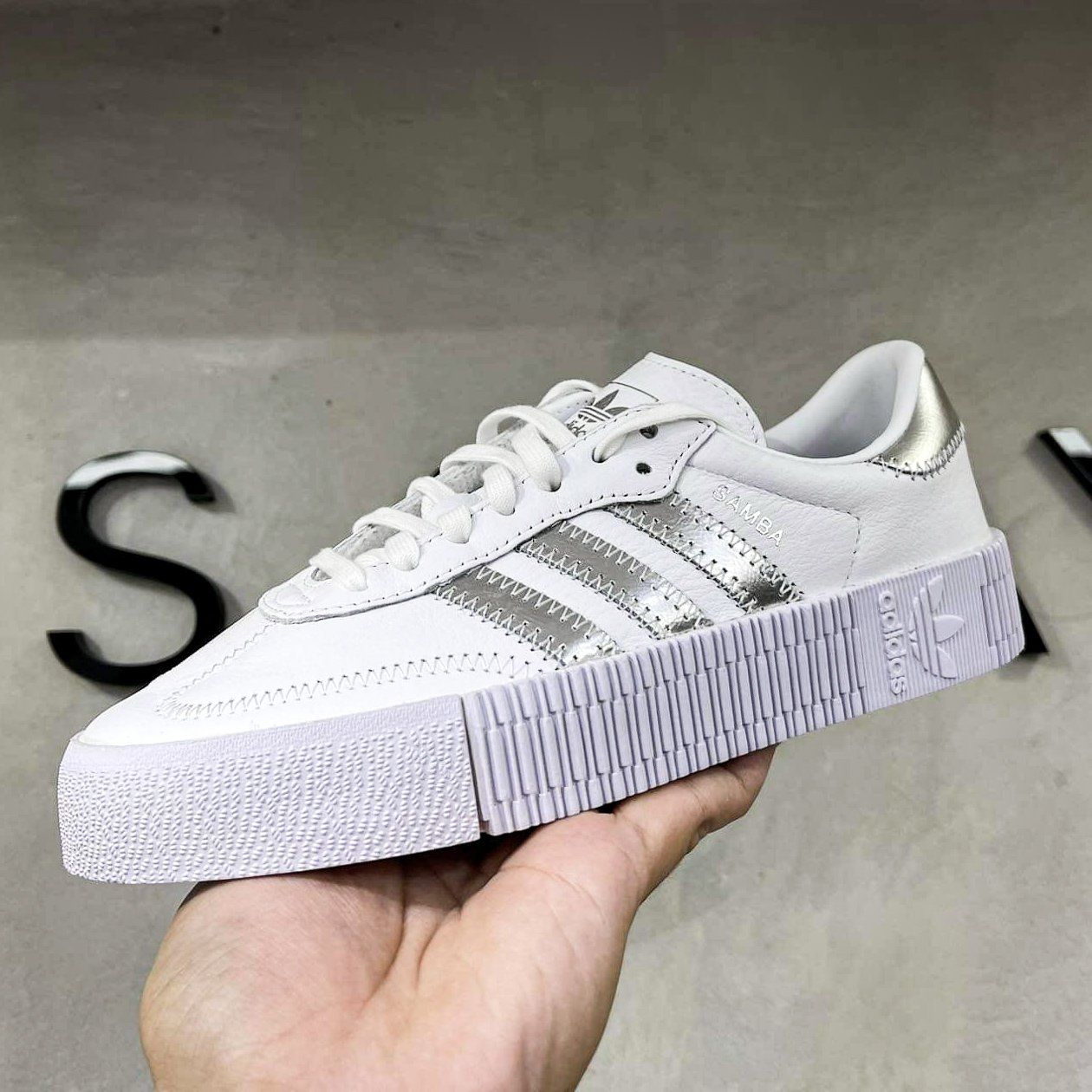  Adidas Wmns Sambarose Cloud White Silver   EE9017 