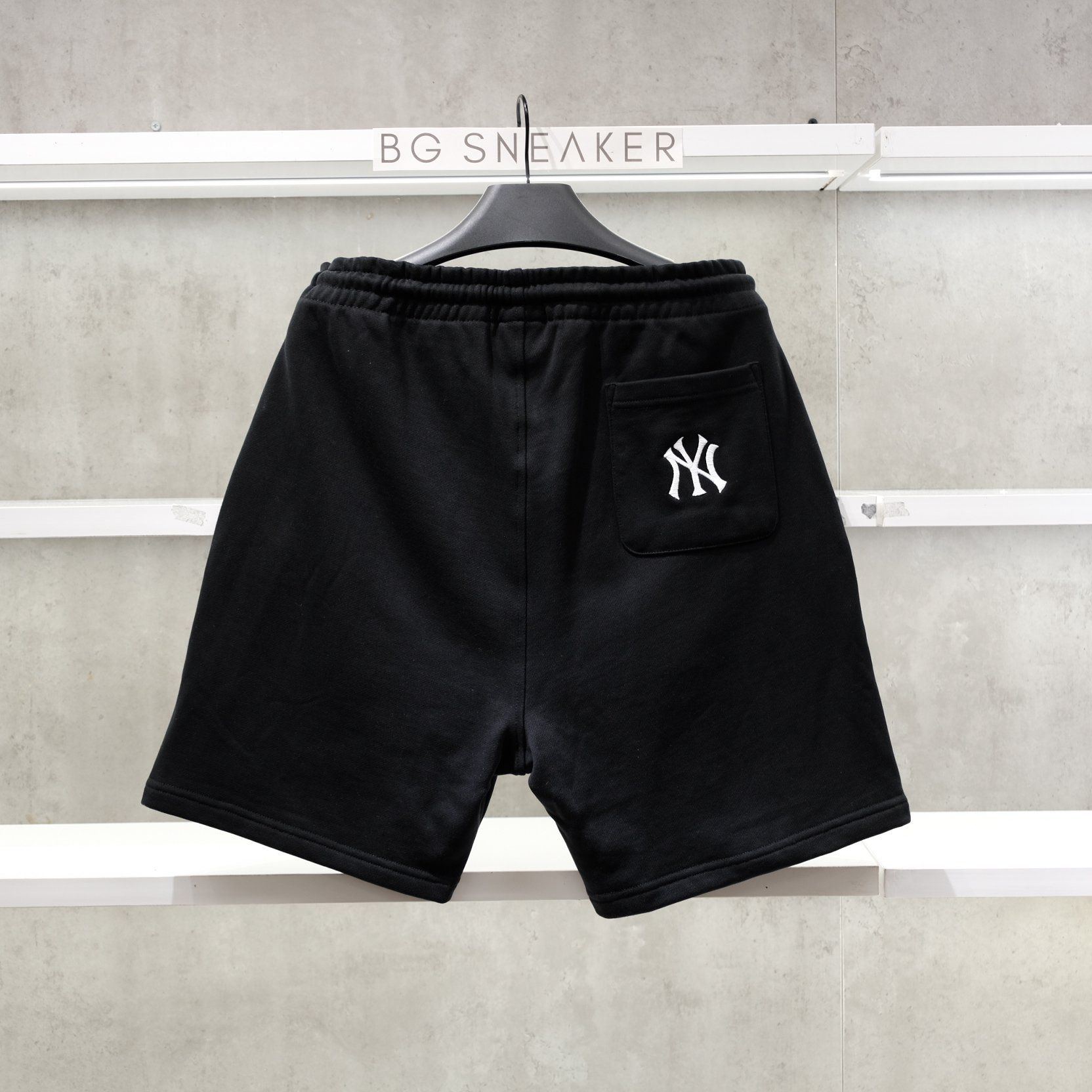  Quần Short New Era New York Yankees Big logo Black White 14778879 