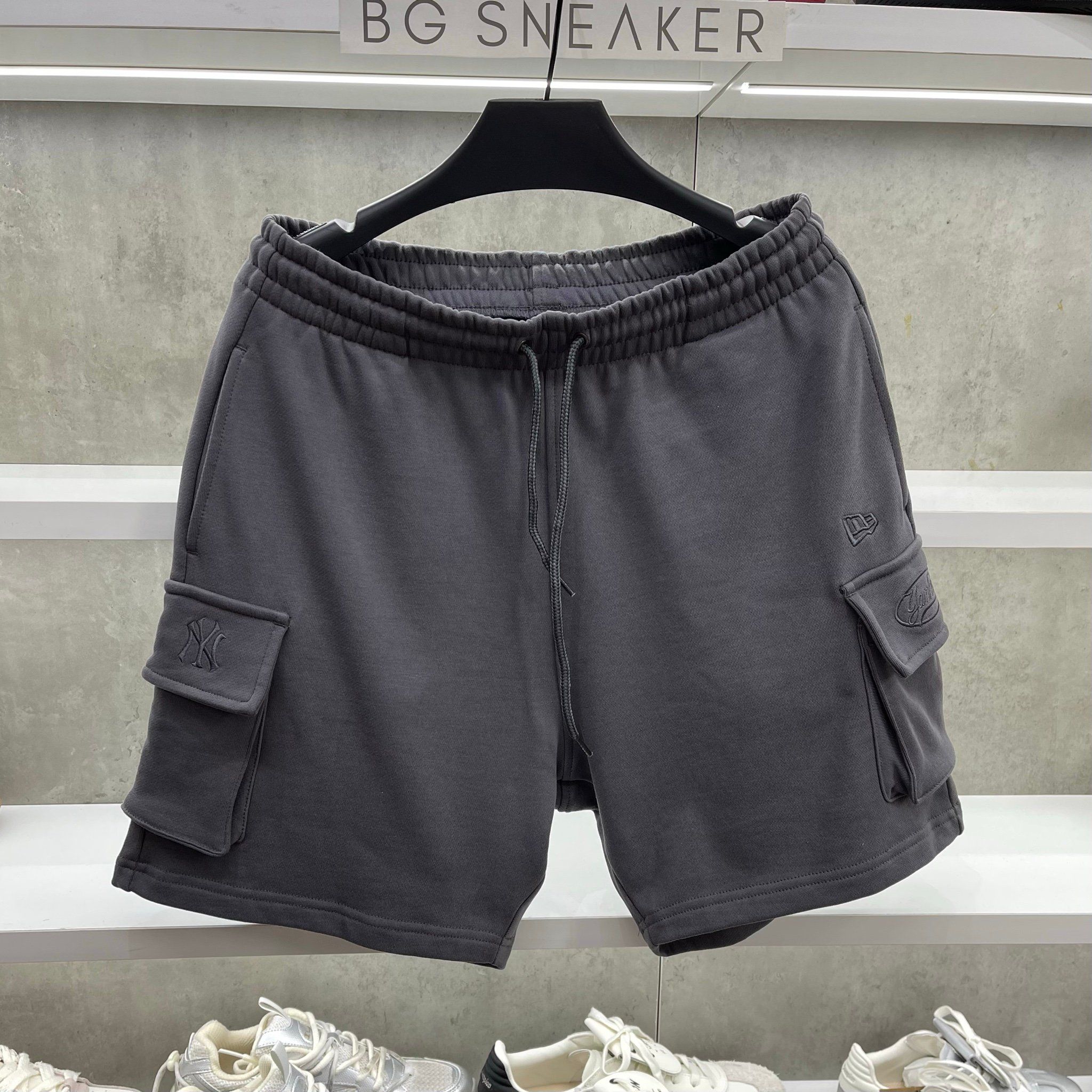  Quần Short New Era NY Grey Cargo 15557790 