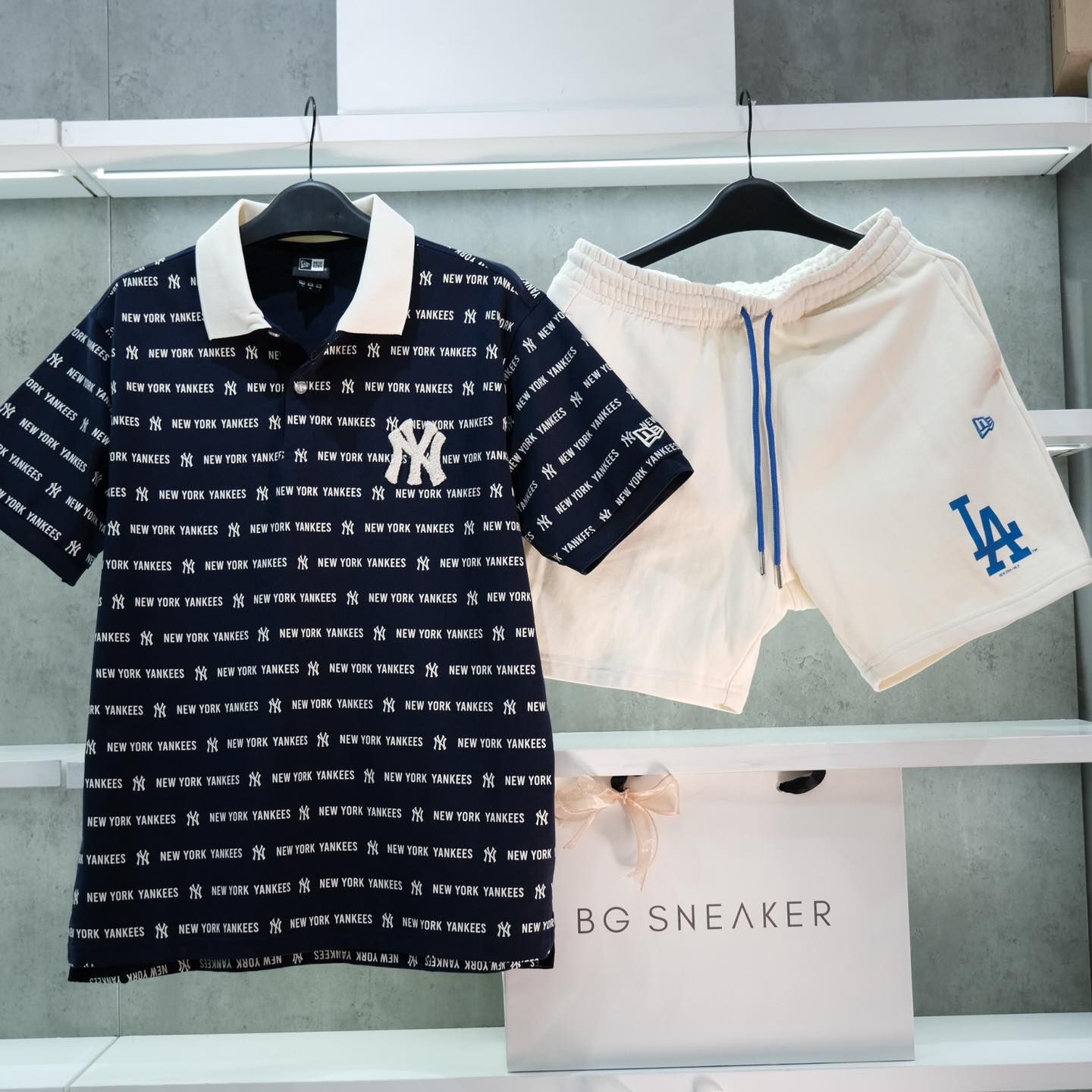  Áo Polo New Era Yankee Monogram Navy Cream Logo 15678422 