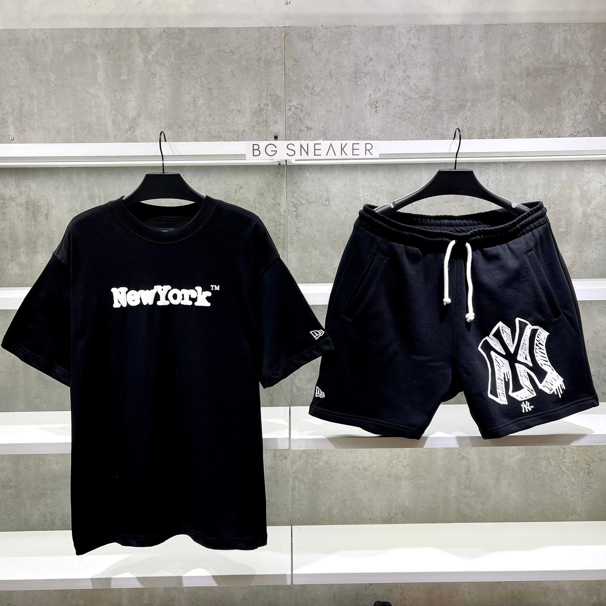  Áo Thun New Era New York Black White 15655588 