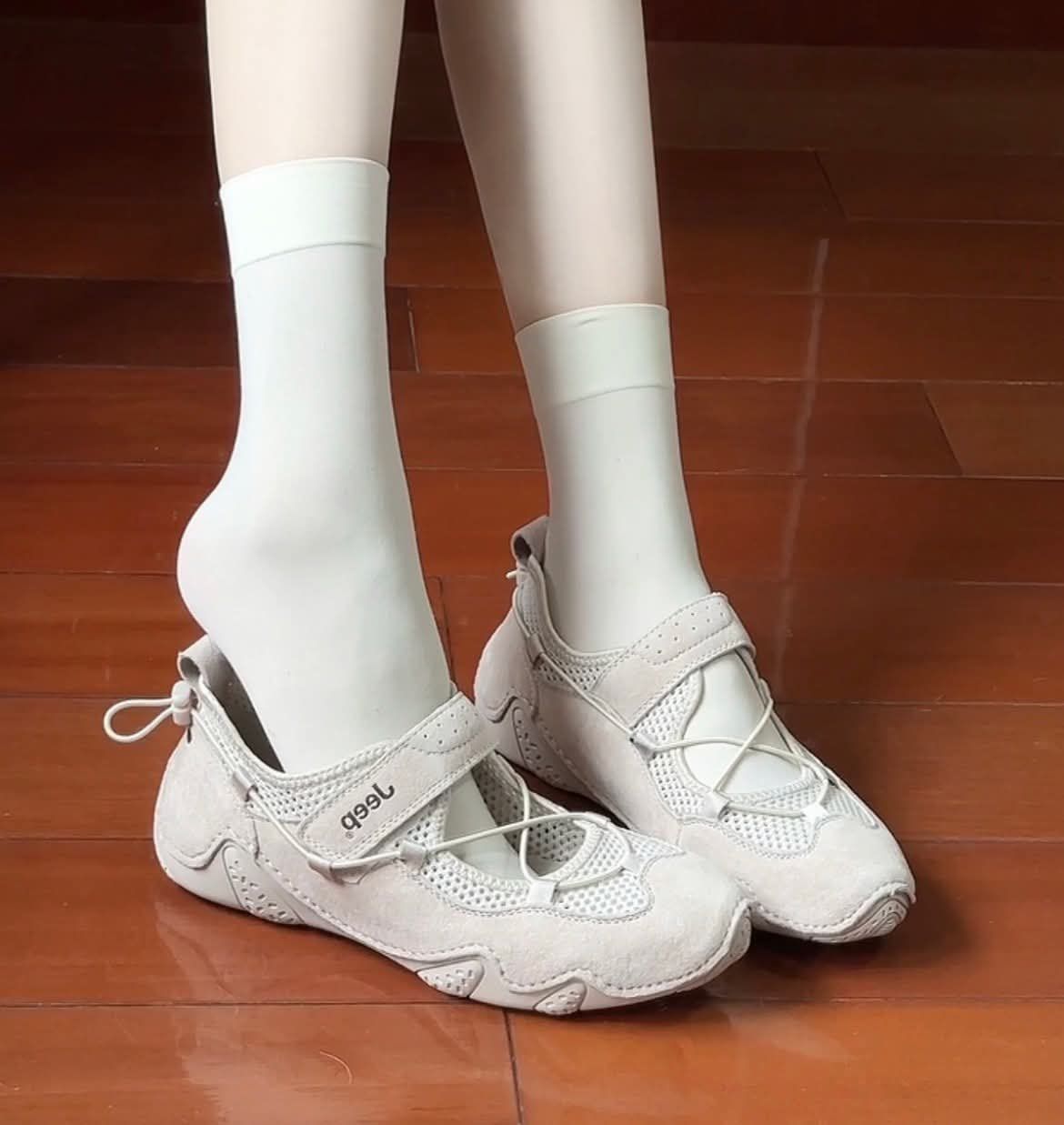  Giày Jeep Lifestyle Shoes Women ’s Low-top Begie  [ PX241WAS932 ] 