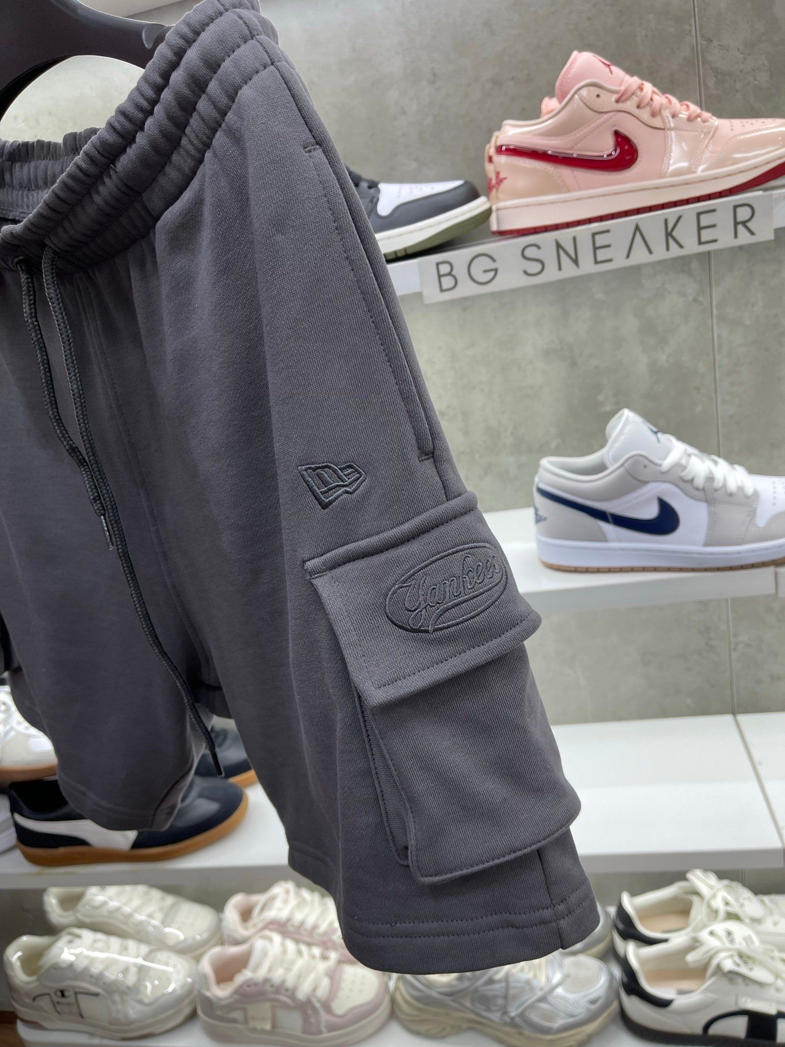  Quần Short New Era NY Grey Cargo 15557790 