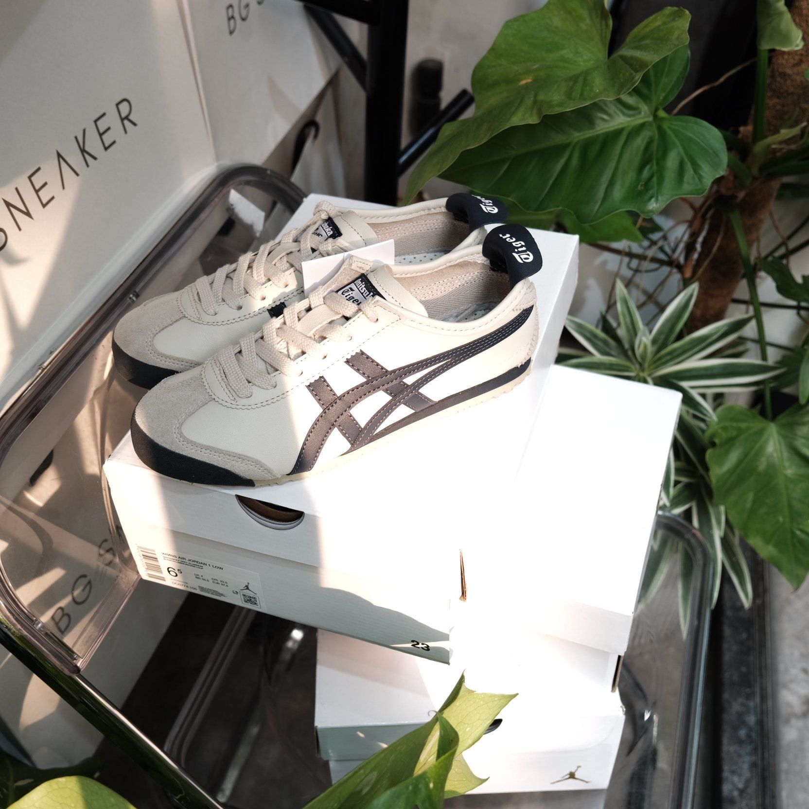  Giày Onitsuka Tiger Mexico 66 ‘Birch Peacoat’ [1183C102-200] 