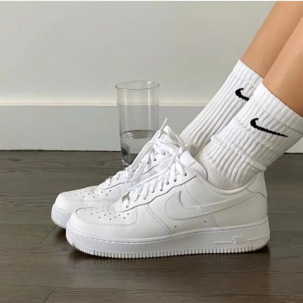  Giày Nike Air Force 1 07 Triple White CW2288-111 