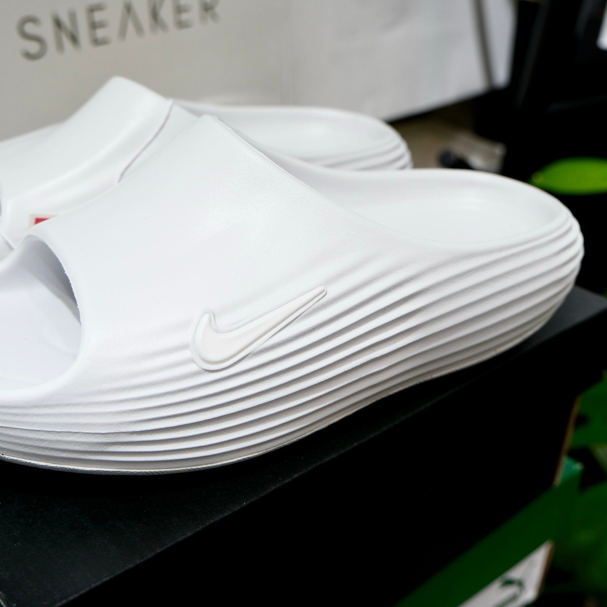  Dép Nike ReactX Rejuven8 Slide ‘Summit White’ HV4479-100 