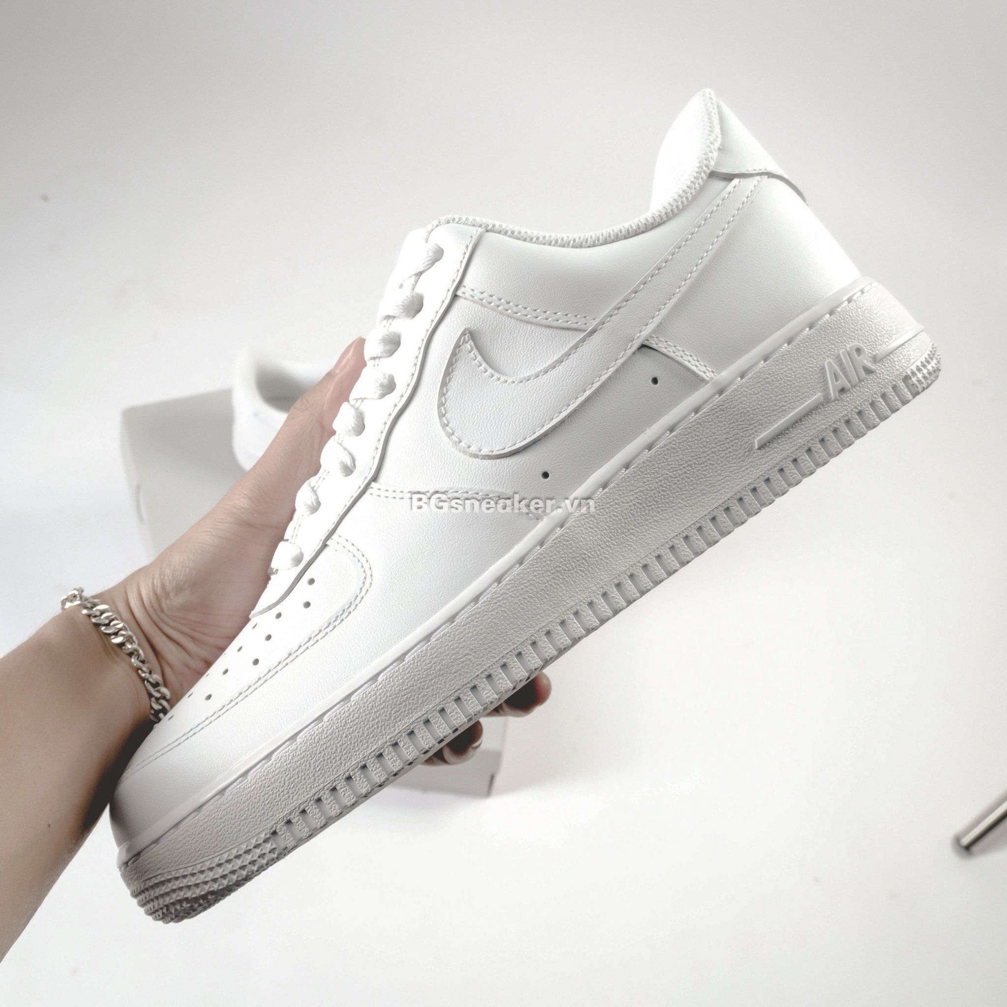  Giày Nike Air Force 1 07 Triple White CW2288-111 