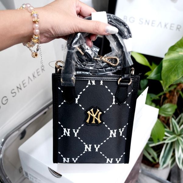  Túi MLB  Monogram Tote Bag Mini NY Black 7ACRMD35N 50BKS 