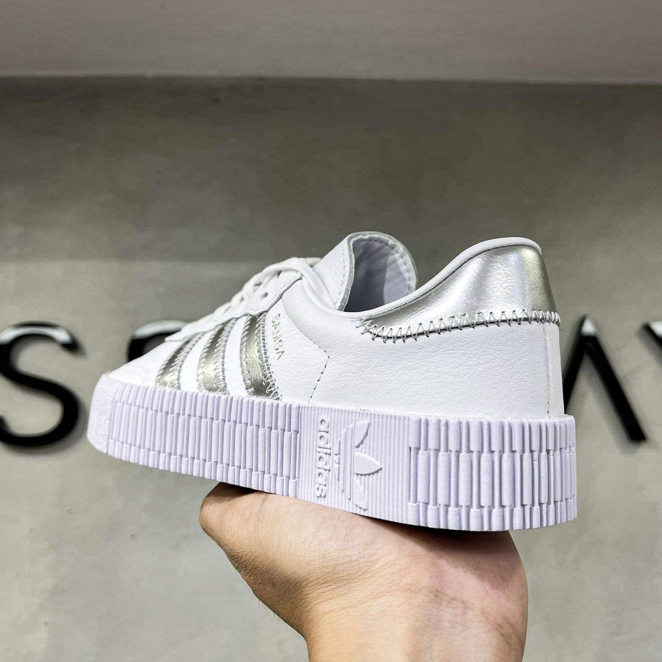  Adidas Wmns Sambarose Cloud White Silver   EE9017 