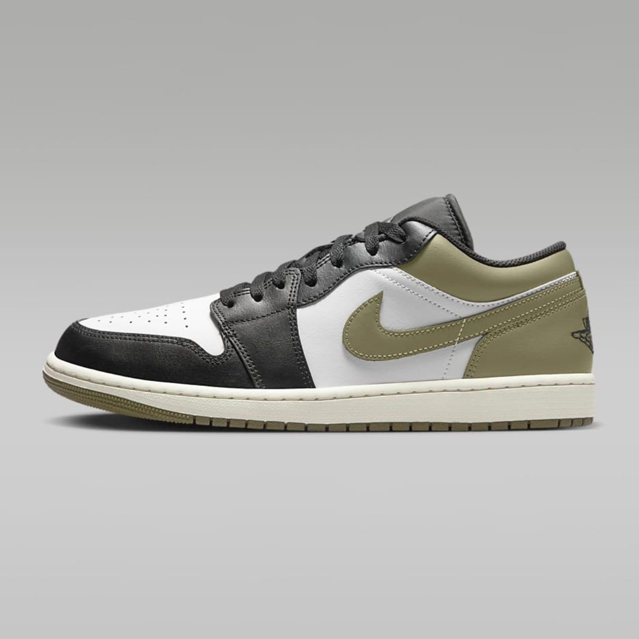  Giày Nike Air Jordan 1 Low Black Toe Medium Olive 553558-092 