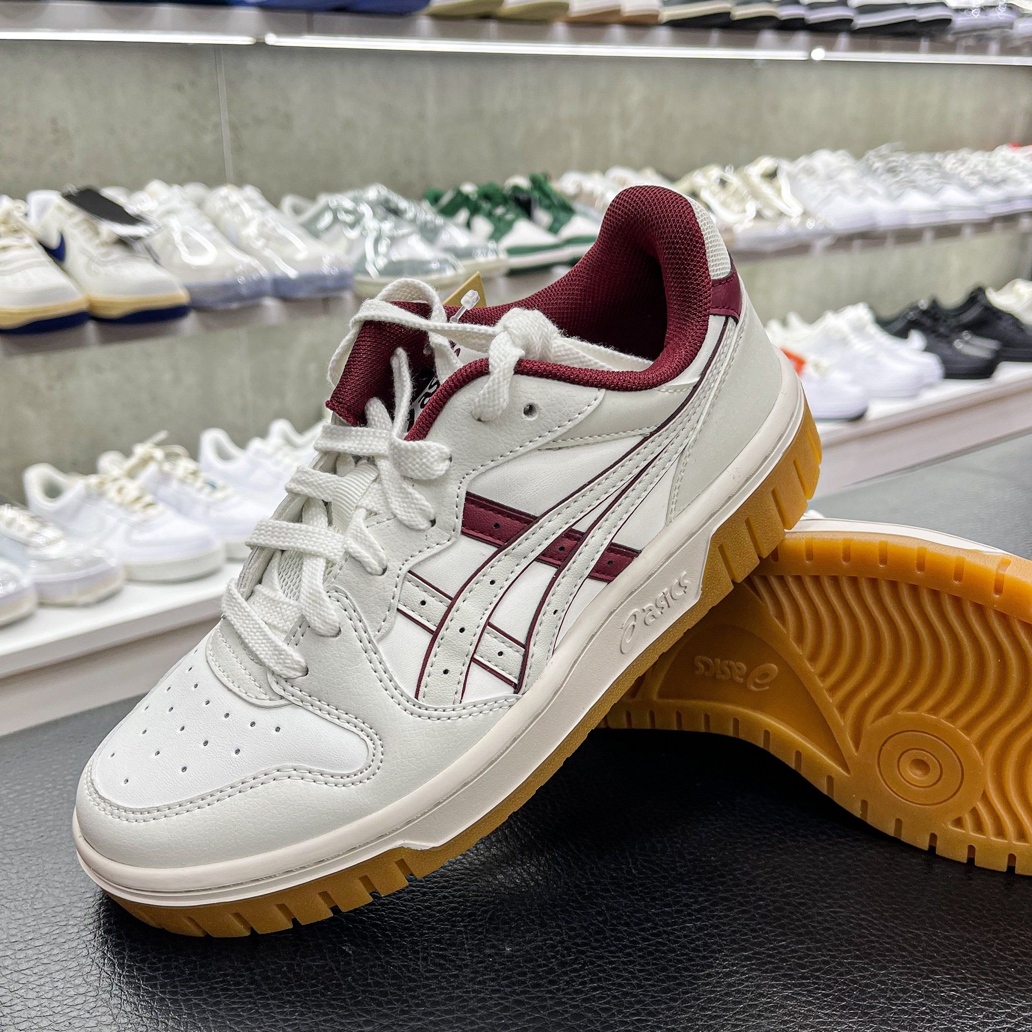  Giày Asics Court MZ 2.0 'White/RED/ Brown' [ 1203a405 103 ] 