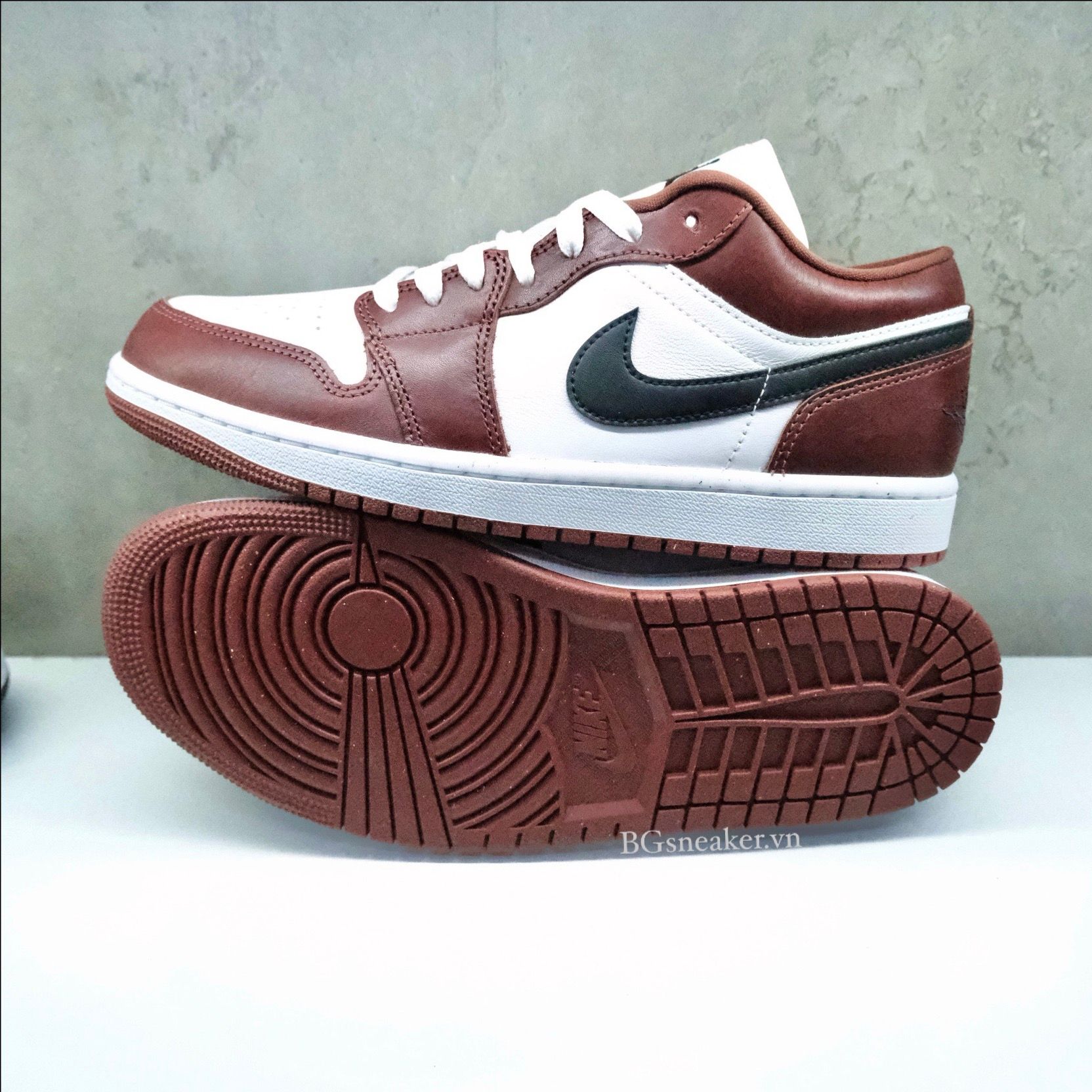  Giày Nike Air Jordan 1 Low SE Dark Pony HF3148-102 / HF3188 102 