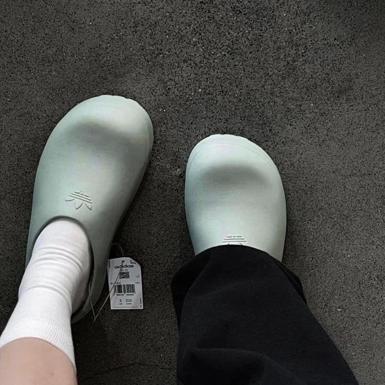  Dép Adidas Adifom Stan Smith Mule Silver Green IE7053 