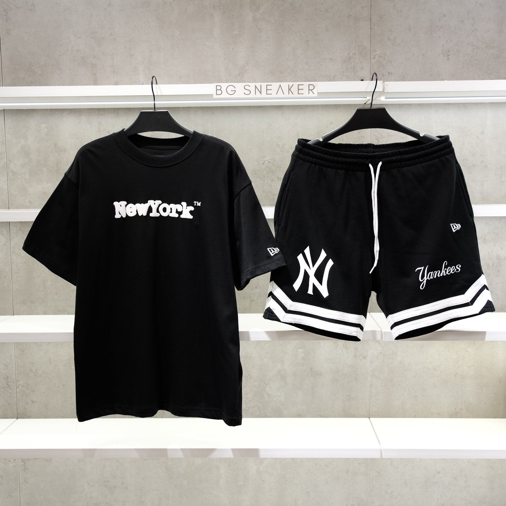  Áo Thun New Era New York Black White 15655588 