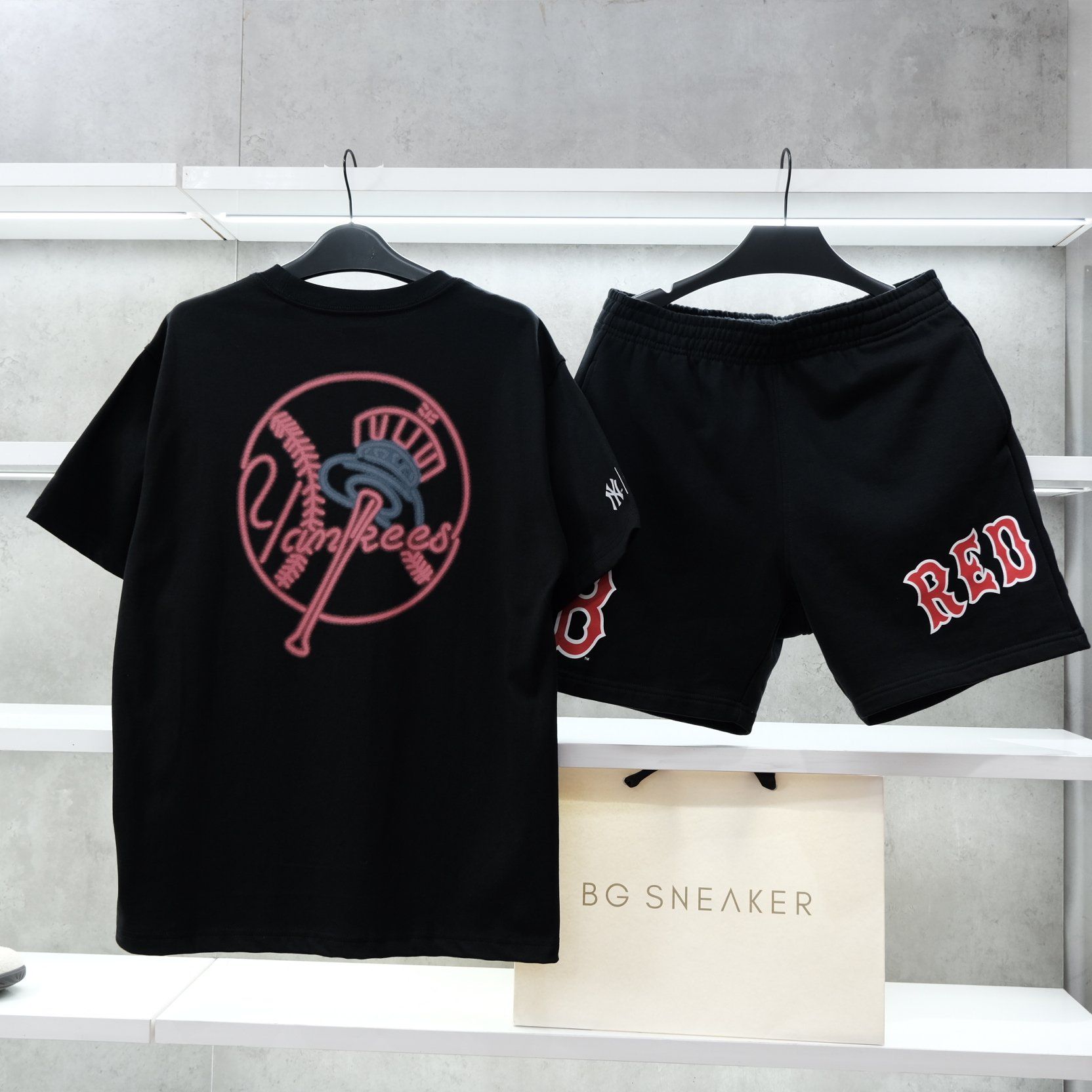 Áo Thun New Era Yankee Neon Black Red 12715347 