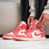  Nike Air Jordan 1 Mid  Strawberries And Cream  [  BQ6472-186  ] 