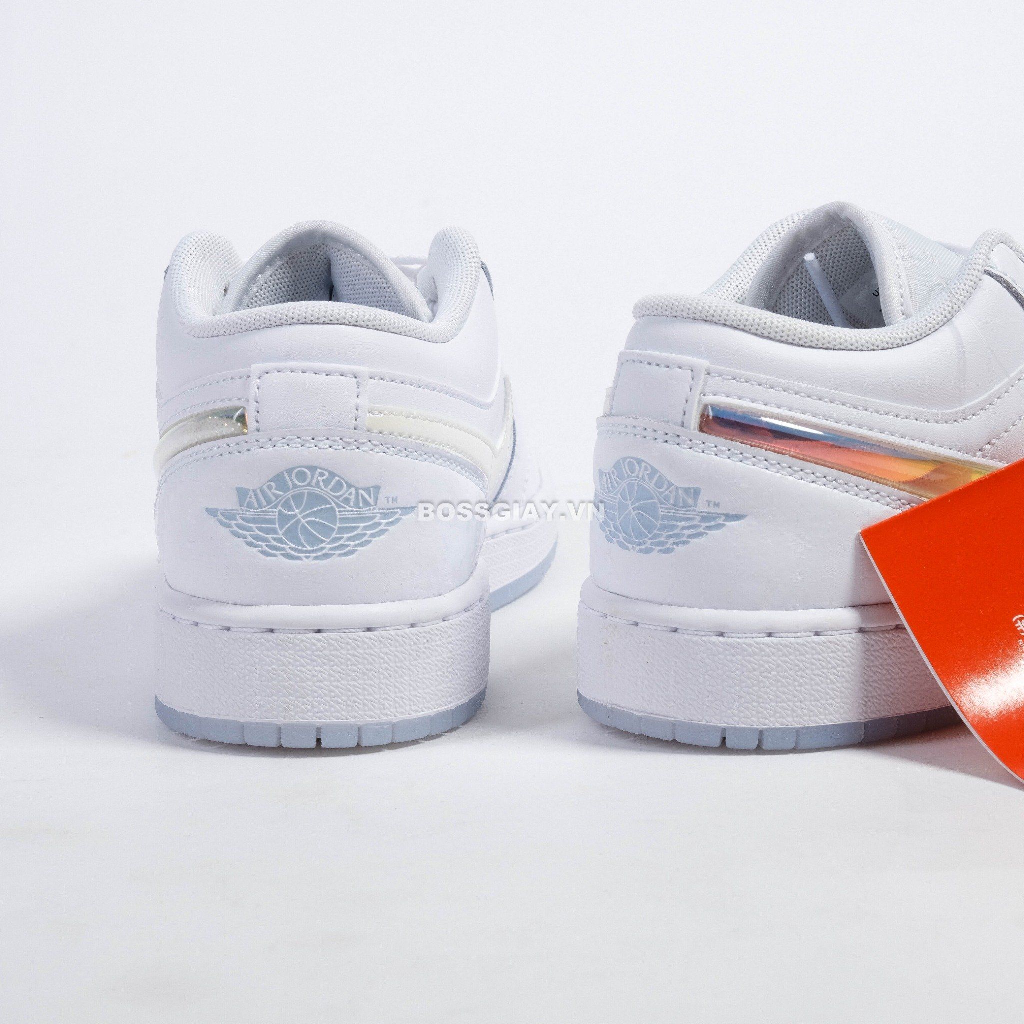  Nike Air Jordan 1 Low ‘Glitter Swoosh’ FQ9112-100 