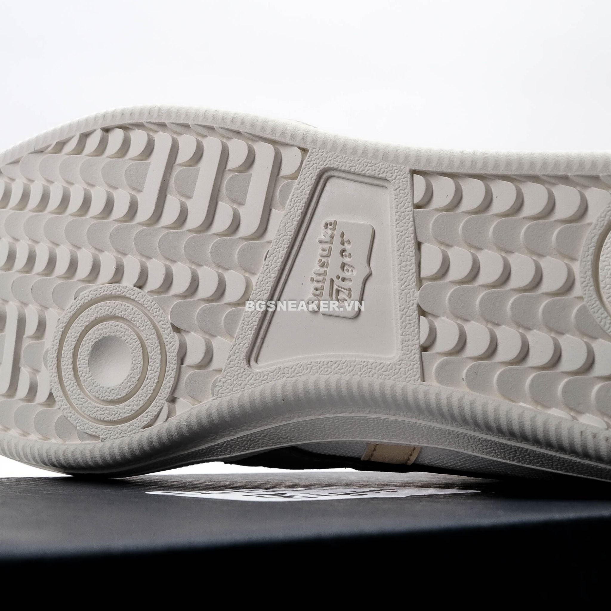  Giày Onitsuka Tiger Tokuten  White Grey 1183A862-108 