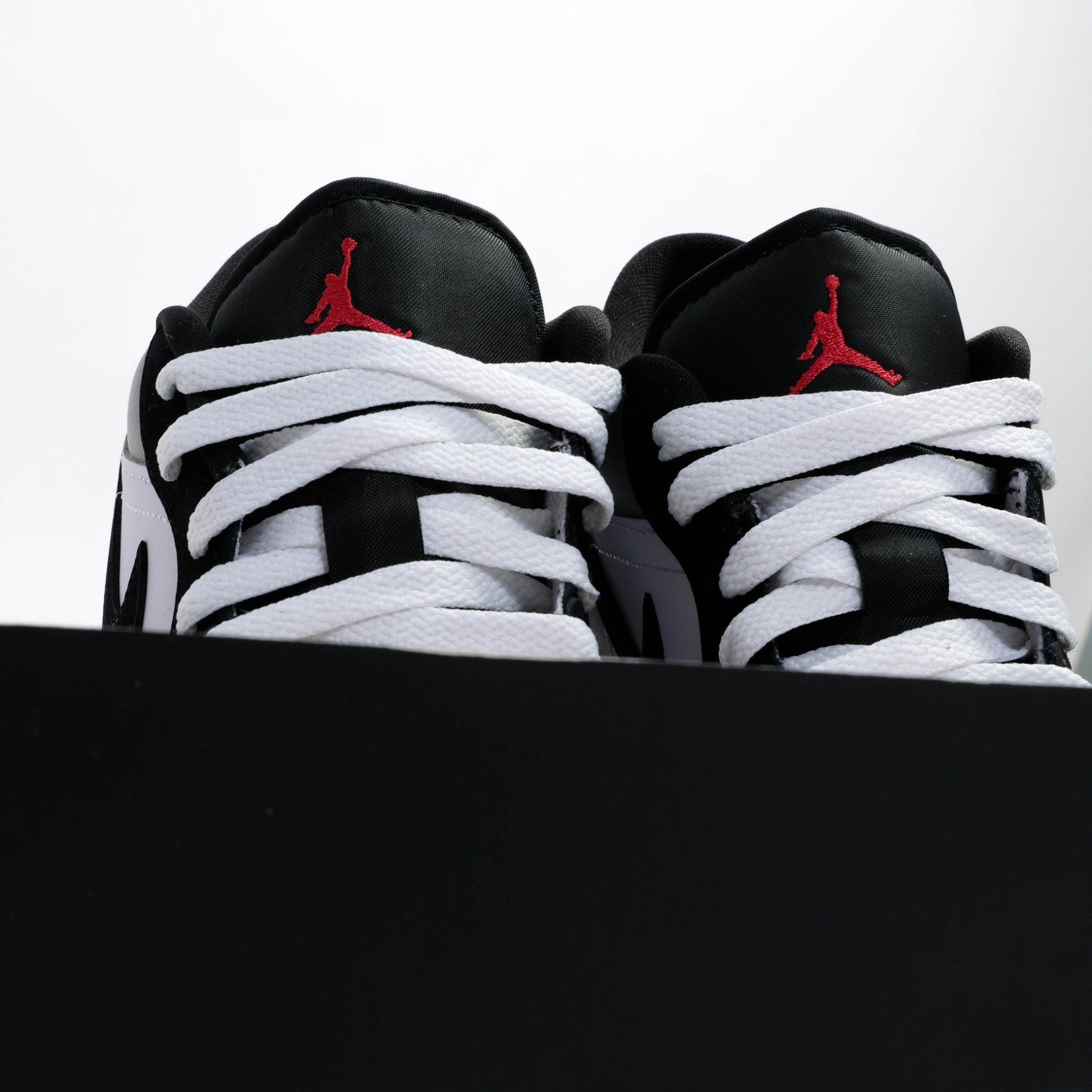  Giày Nike Jordan 1 Low SE White Fire Red Black Matte Silver HF3148-106 